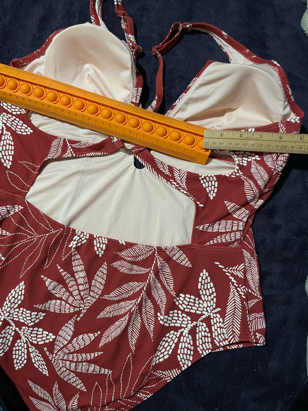 Cupshe Rust Red One-Piece with White Leaf Print - Picture 8 of 9